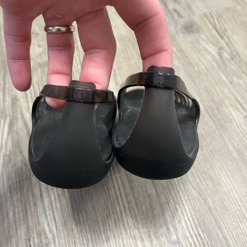 Crocs Women's Isabella Huarache 2 Flat Sandal Black Size 6 Like New EUC - Picture 5 of 7